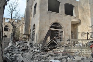 القصف السعودي لحي سكني بشارع الخمسين صنعاء (6)