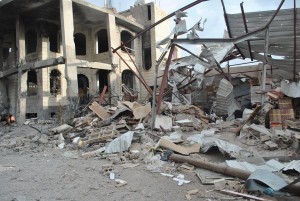 القصف السعودي لحي سكني بشارع الخمسين صنعاء (8)