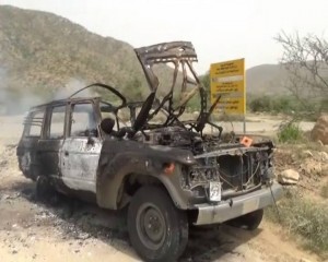 صور استهداف العدوان مسافرين في شدا و رازح (1)