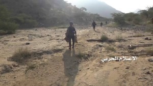اقتحام موقاع عسكرية وتدمير ىليات ودبابات وجرافات-جيزان (11)