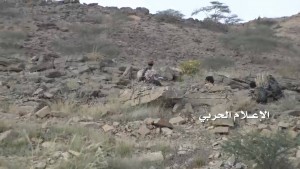 اقتحام موقاع عسكرية وتدمير ىليات ودبابات وجرافات-جيزان (6)