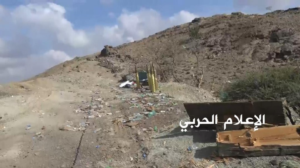 دبابات مدمرة واخرى استولى عليها أبطال الجيش واللجان الشعبية-جبهة الشريجة -محافظة تعز (4)