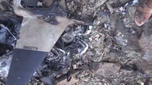 حطام طائرة استطلاع- تعز (7)