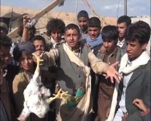 استهداف مزرعة دجاج في سنحان (9)