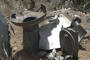 حطام طائرة استطلاع محافظة إب (5)