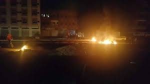 مظاهرات ساخطة بعدن تحرق صور الفار هادي ومحسن وتهتف برحيلهما